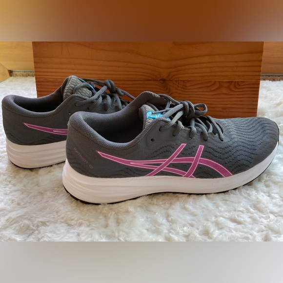 ASICS Patriot 12 Women’s Running Shoes - Size 9.5, Grey, Purple - Picture 2 of 14